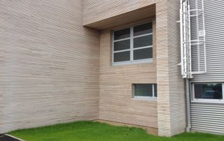 façade avec bardage en bois