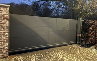 portail motorisé coulissant