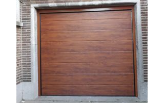 volet de garage en bois