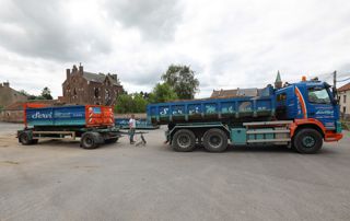 camion grappin et container