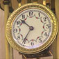 Horloge dorée pour brocante