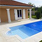 Piscine avec volet