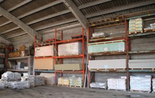 Hangar de matériaux de construction