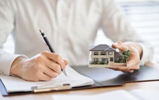 signature d'un contrat pour prêt hypothécaire