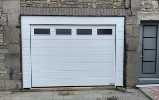 Porte de garage blanche