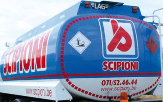 Camion avec logo Scipioni