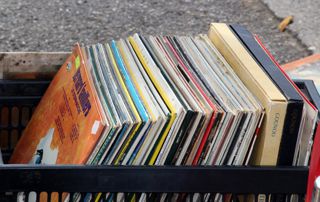 disques vinyles sur une brocante