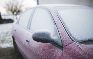 voiture enneigée